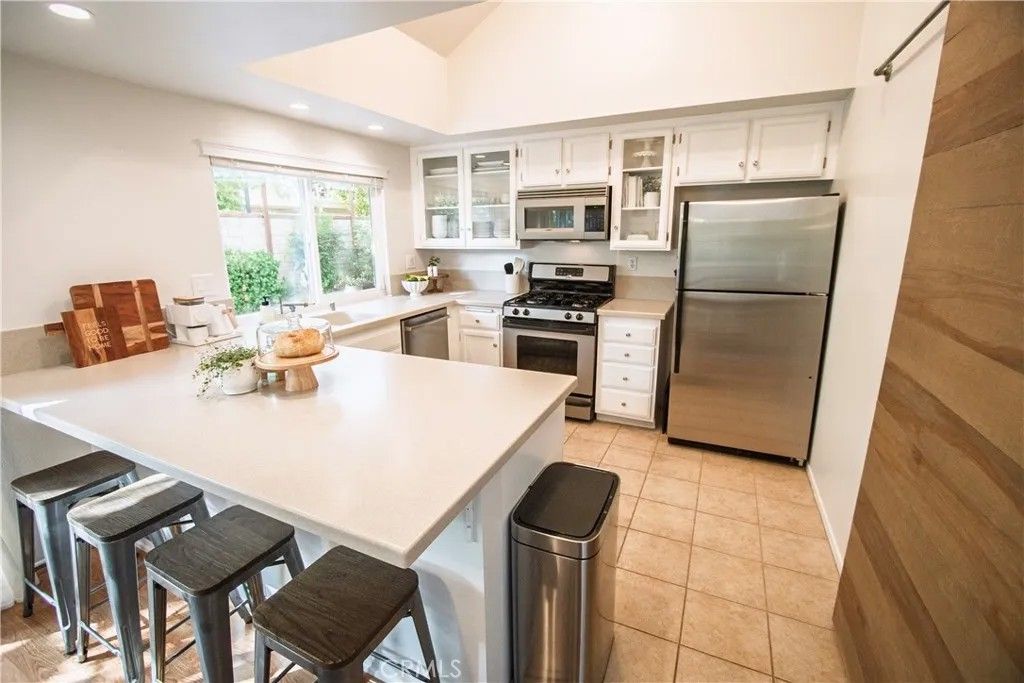 Photo of 23924 Ranney House Court, Valencia, CA 91355 (MLS # SR25269399)