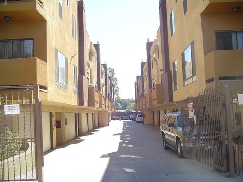 8734 - 8736 Burnet North Hills CA 91343