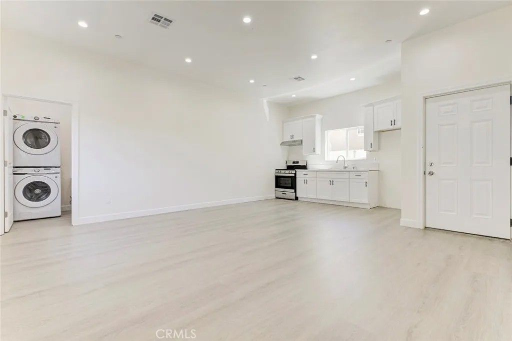 Photo of 7044 Greeley St #2, Tujunga, CA 91042 (MLS # GD26064793)