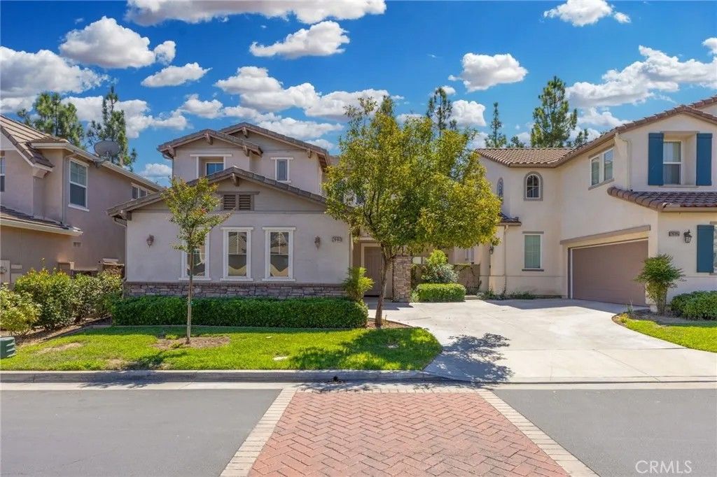 Photo of 28403 Ravenna St, Murrieta, CA 92563 (MLS # SW25215503)