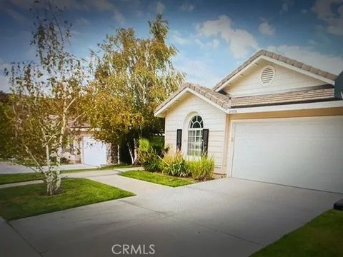 Photo of 25858 Webster Pl, Stevenson Ranch, CA 91381 (MLS # SR26044044)