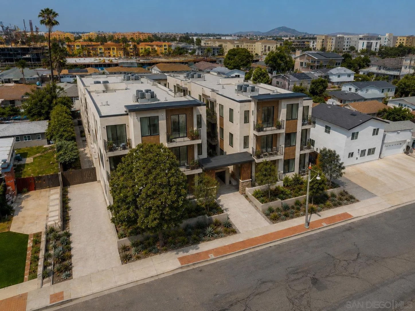 5602 & 5610 Dorothy Dr