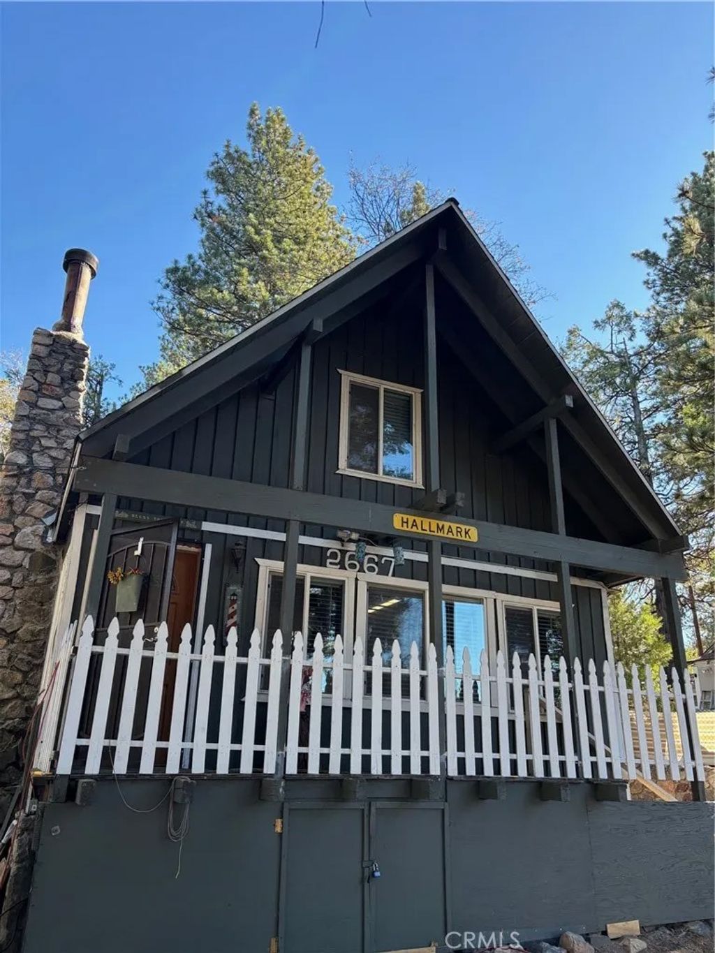 Photo of 2667 Hunsaker Dr, Running Springs, CA 92382 (MLS # IG25274129)