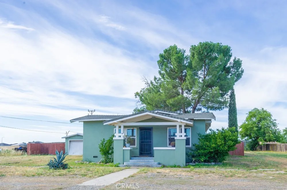 1068 E Walker