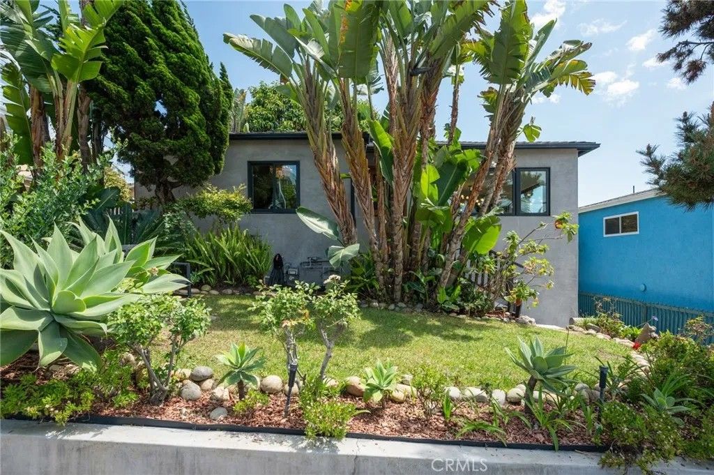 Photo of 918 3rd Street, Hermosa Beach, CA 90254 (MLS # PV26104808)