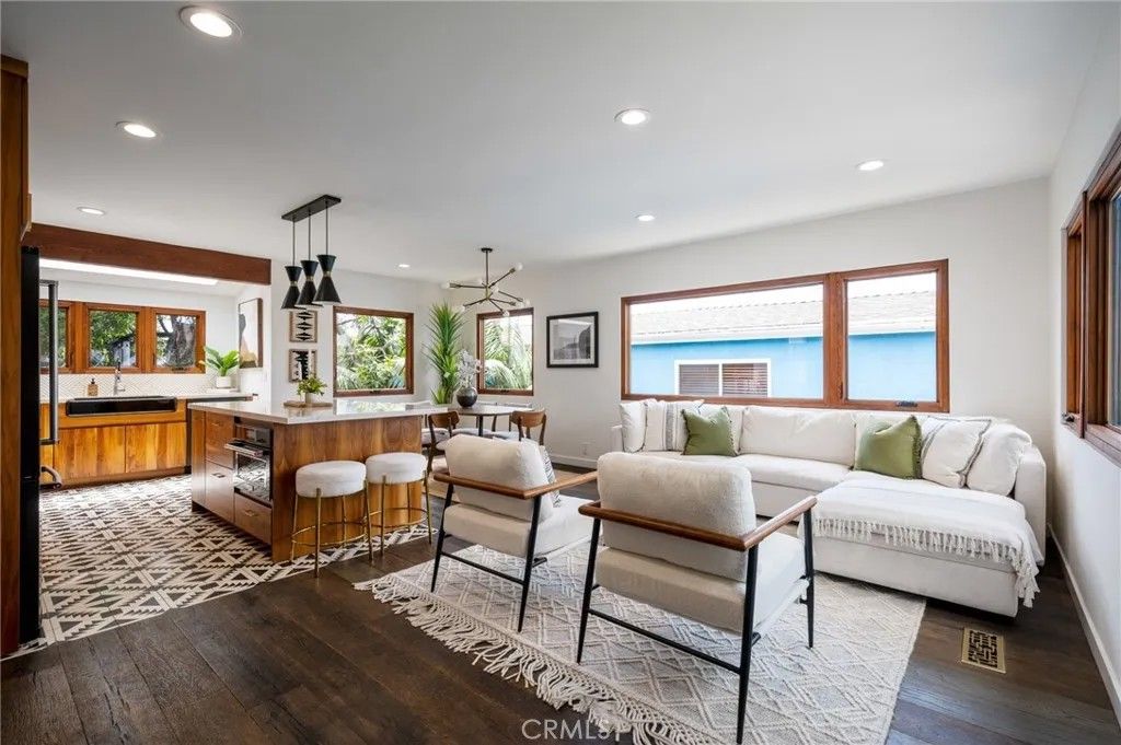 Photo of 918 3rd Street, Hermosa Beach, CA 90254 (MLS # PV26104808)