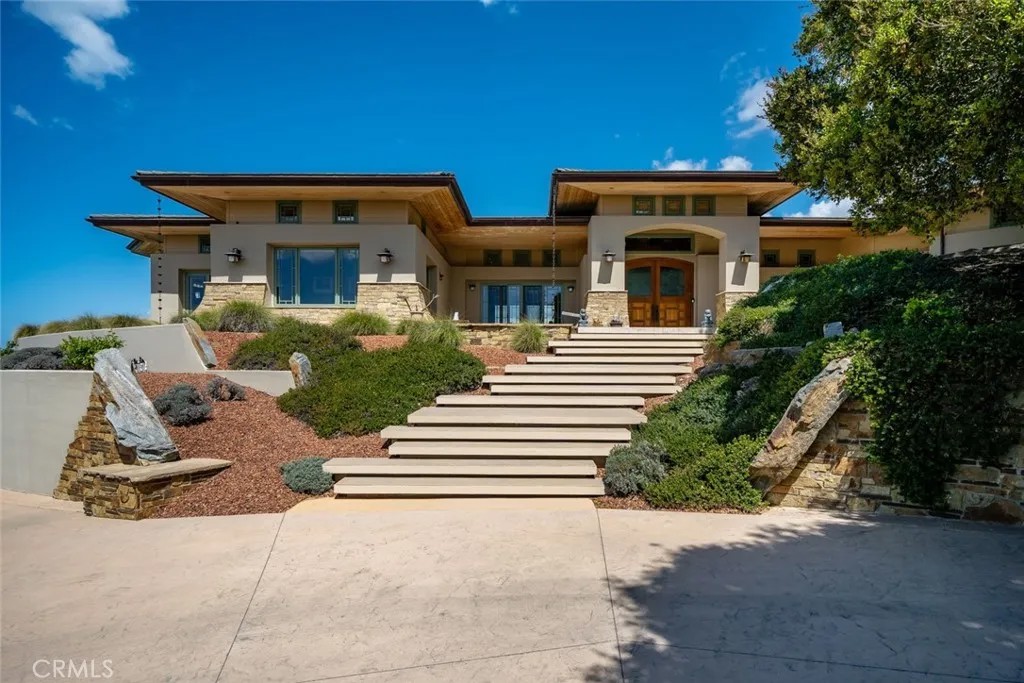 1015 Rimrock Lane