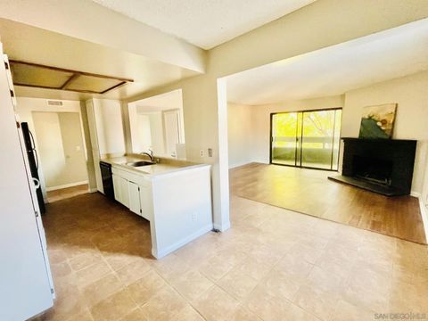 Photo of 1040 E Washington Ave #33, Escondido, CA 92025 (MLS # 260003283)