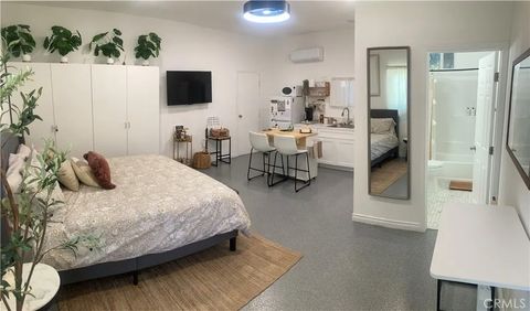 Photo of 123 W Green St, Claremont, CA 91711 (MLS # CV25275325) Photo of 123 W Green St, Claremont, CA 91711 (MLS # CV25275325)