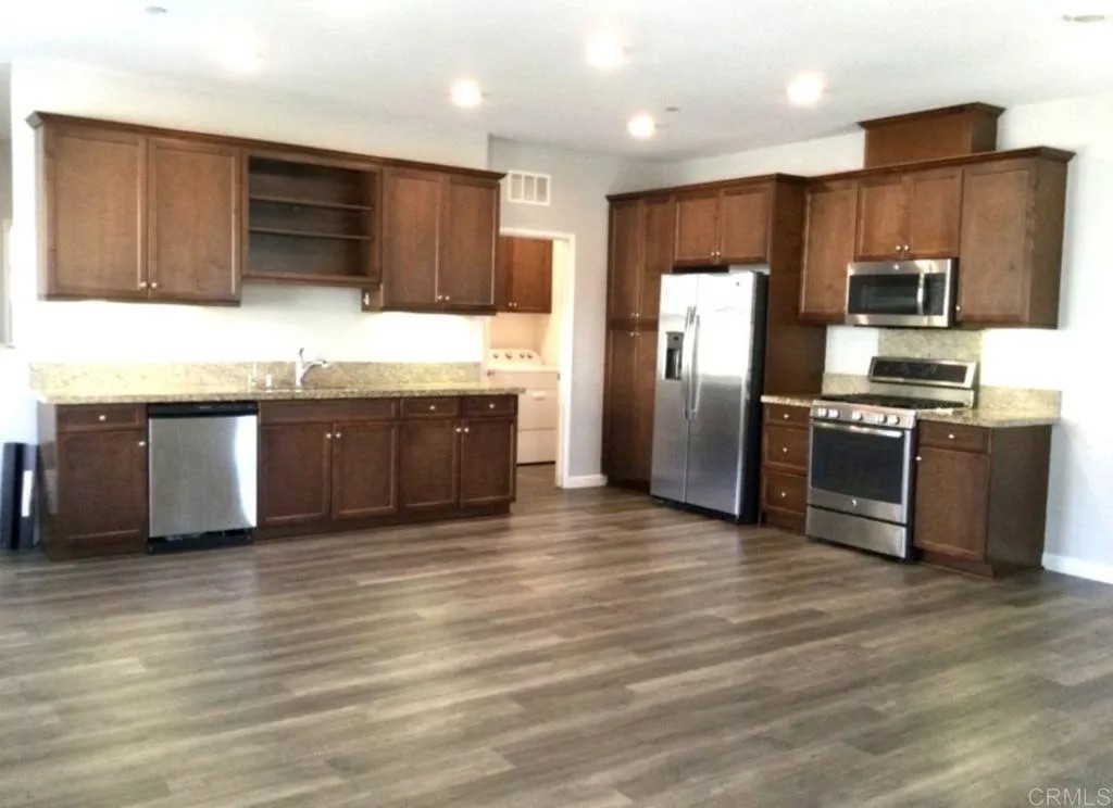 1541 Winter Lane UNIT 1