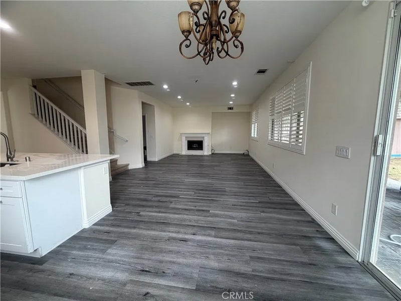 6939 Fontaine