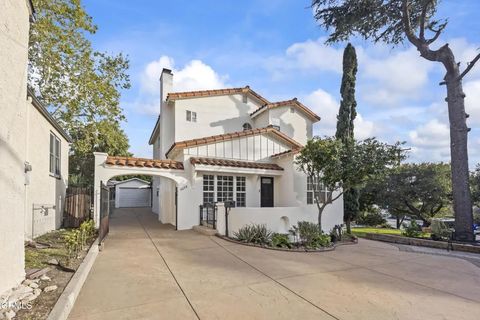 Photo of 4608 La Crescenta Avenue, La Crescenta, CA 91214 (MLS # P1-25986)