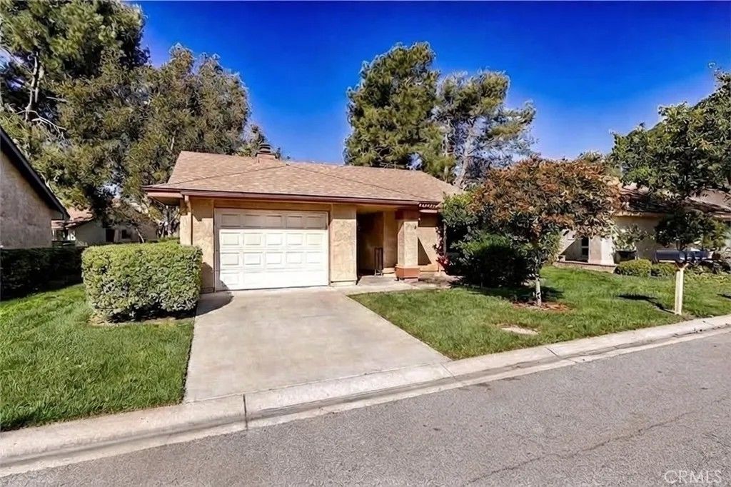 Photo of 23117 Village 23 Vlg, Camarillo, CA 93012 (MLS # SR26080355)