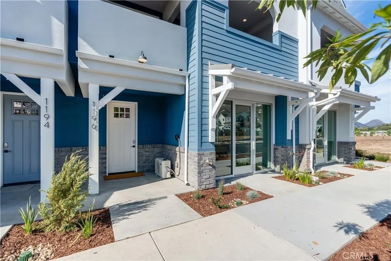 1196 Tiburon Way