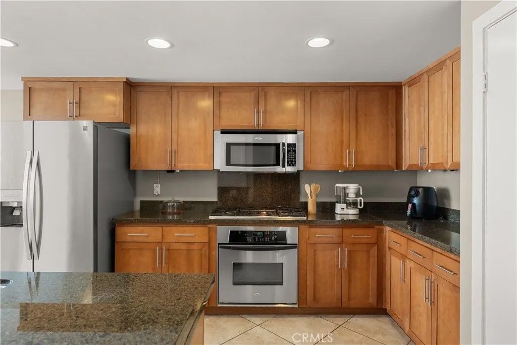 Photo of 400 W Ocean Boulevard, Long Beach, CA 90802 (MLS # SB25281880)