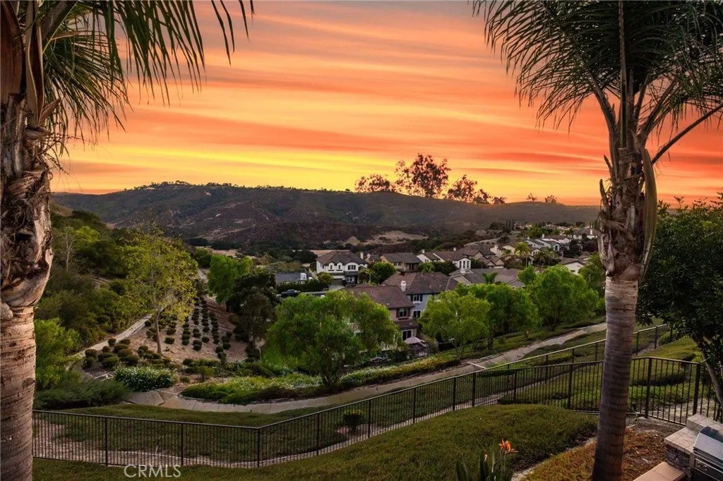 Photo of 33 Glittering Sky, Aliso Viejo, CA 92656 (MLS # OC26188861)
