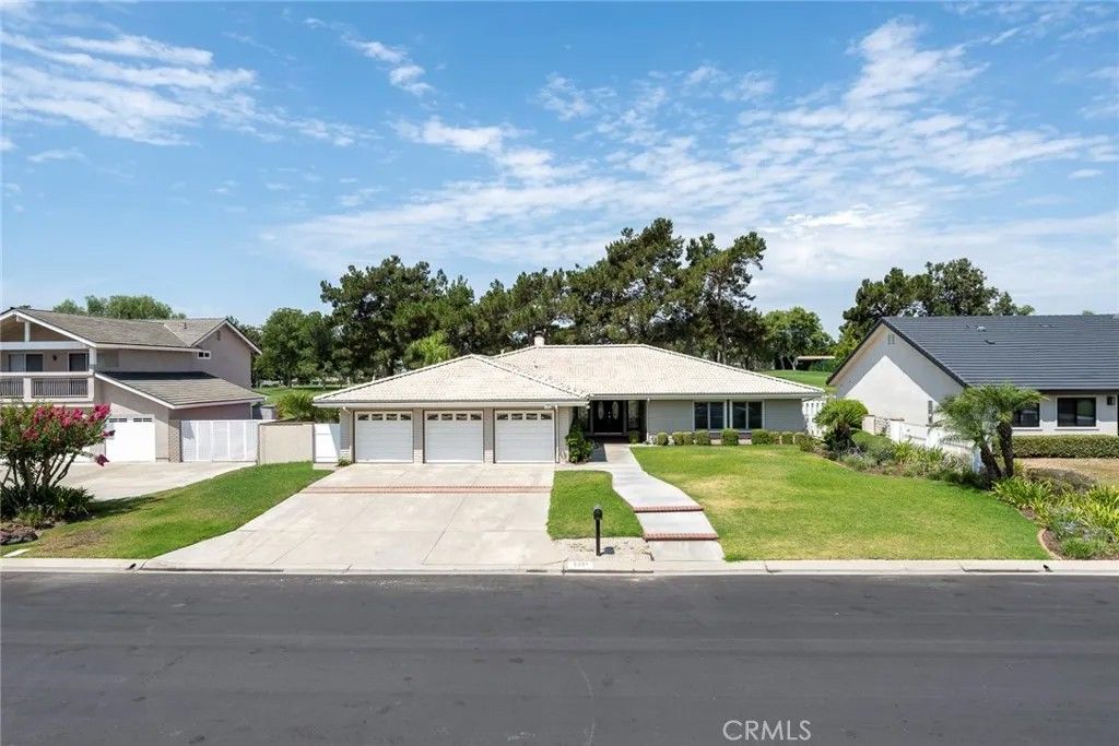 Photo of 5921 Country View Drive, Yorba Linda, CA 92886 (MLS # PW26001852)