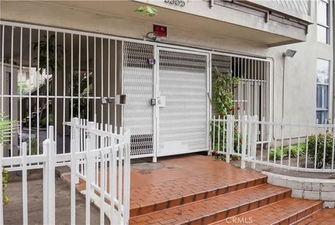 Photo of 3301 Santa Fe Avenue #49, Long Beach, CA 90810 (MLS # TR26037669)