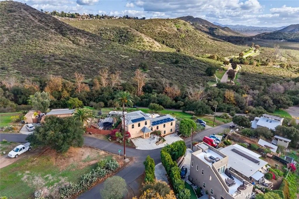 Photo of 20227 Ash Lane, Escondido, CA 92029 (MLS # PW26002238)