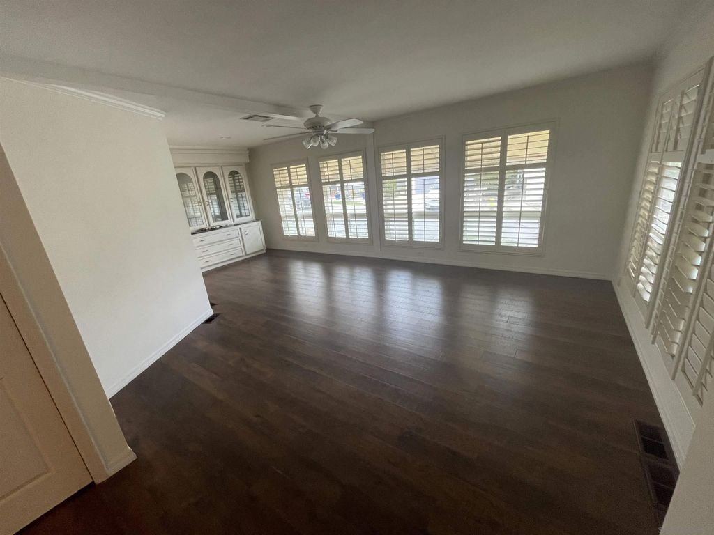 Photo of 630 Via Columbia, Vista, CA 92081 (MLS # 250045514)