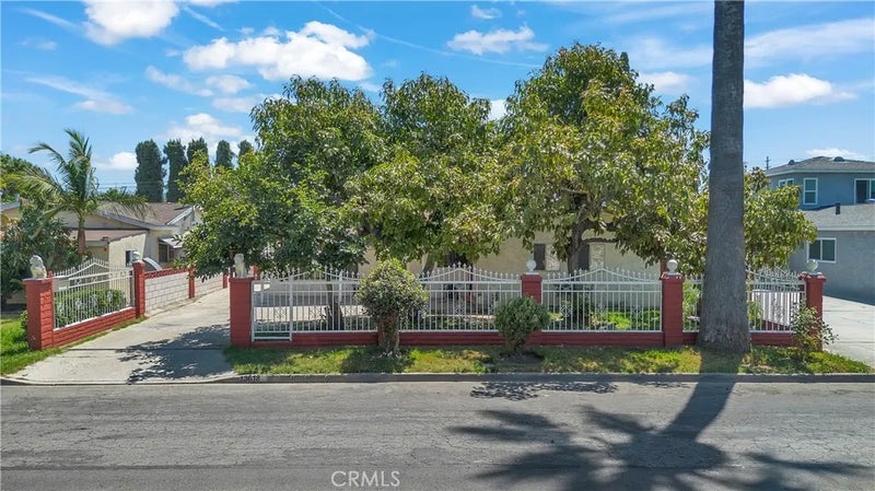 13618 Las Vecinas Dr