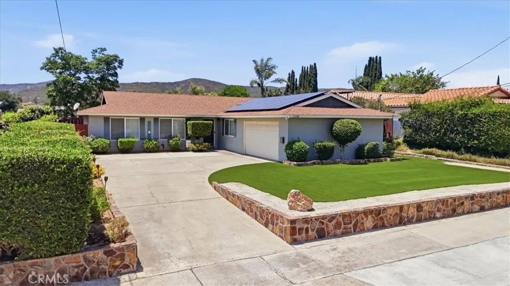 Photo of 13148 Ridgedale DR, Poway, CA 92064 (MLS # OC26113262)