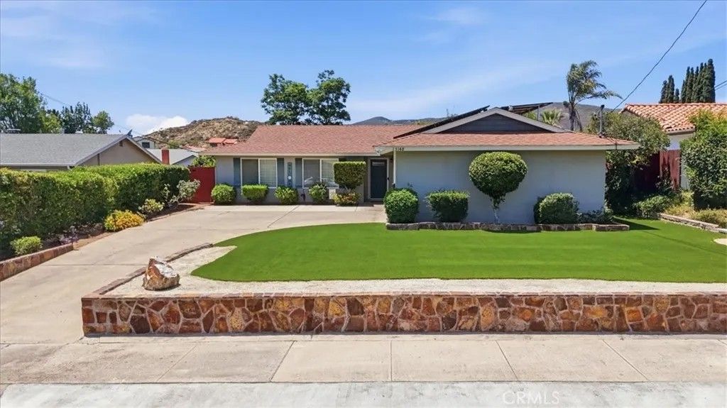 Photo of 13148 Ridgedale DR, Poway, CA 92064 (MLS # OC26113262)