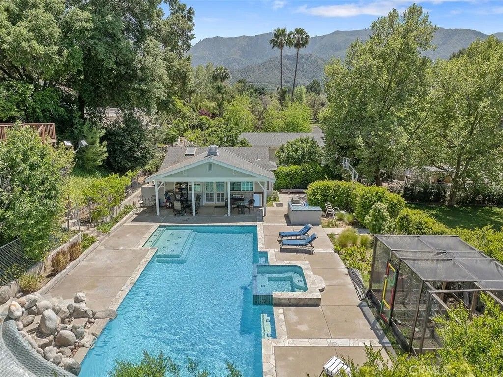 Photo of 15744 Beaver Run Road, Canyon Country, CA 91387 (MLS # SR26074874)