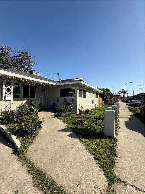 Photo of 221 S Howard Street, Corona, CA 92879 (MLS # PW26023281)