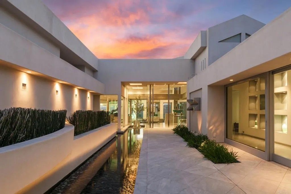 Photo of 6002 Via Posada Del Norte, Rancho Santa Fe, CA 92067 (MLS # NDP2603474)