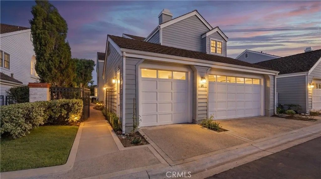 Photo of 18 Hillsdale Dr, Newport Beach, CA 92660 (MLS # OC26011547)
