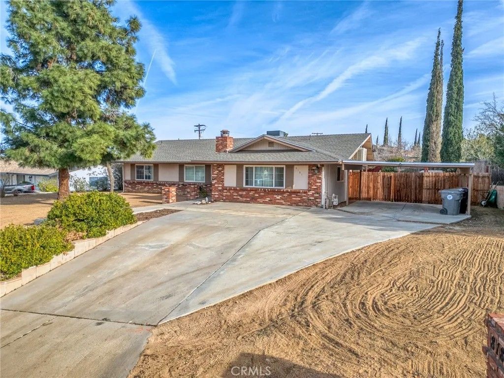 Photo of 8181 Church St, Yucca Valley, CA 92284 (MLS # JT26022340)