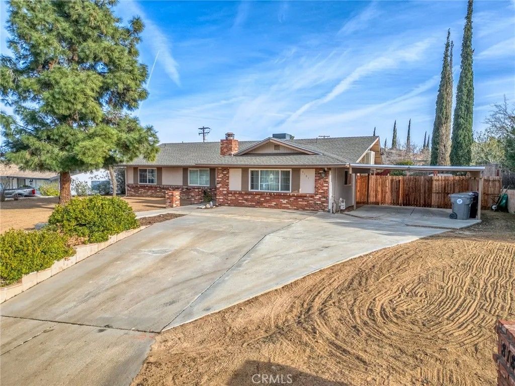 Photo of 8181 Church St, Yucca Valley, CA 92284 (MLS # JT26022340)