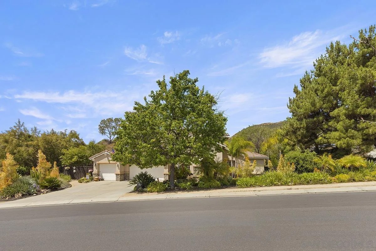 2494 San Clemente Ave
