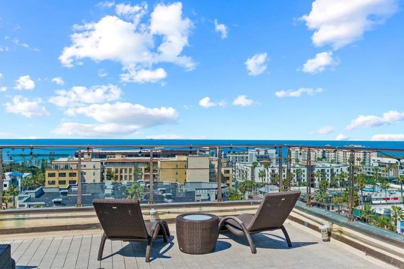 550 Seagaze Drive 9