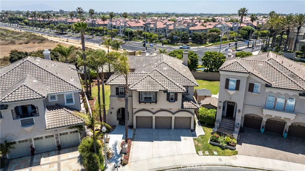 5712 Ocean Vista Drive