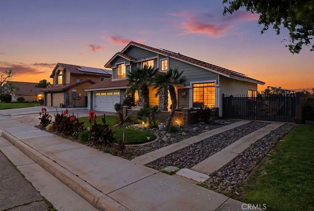 Photo of 4621 Brisa DR, Palmdale, CA 93551 (MLS # SR26103054)