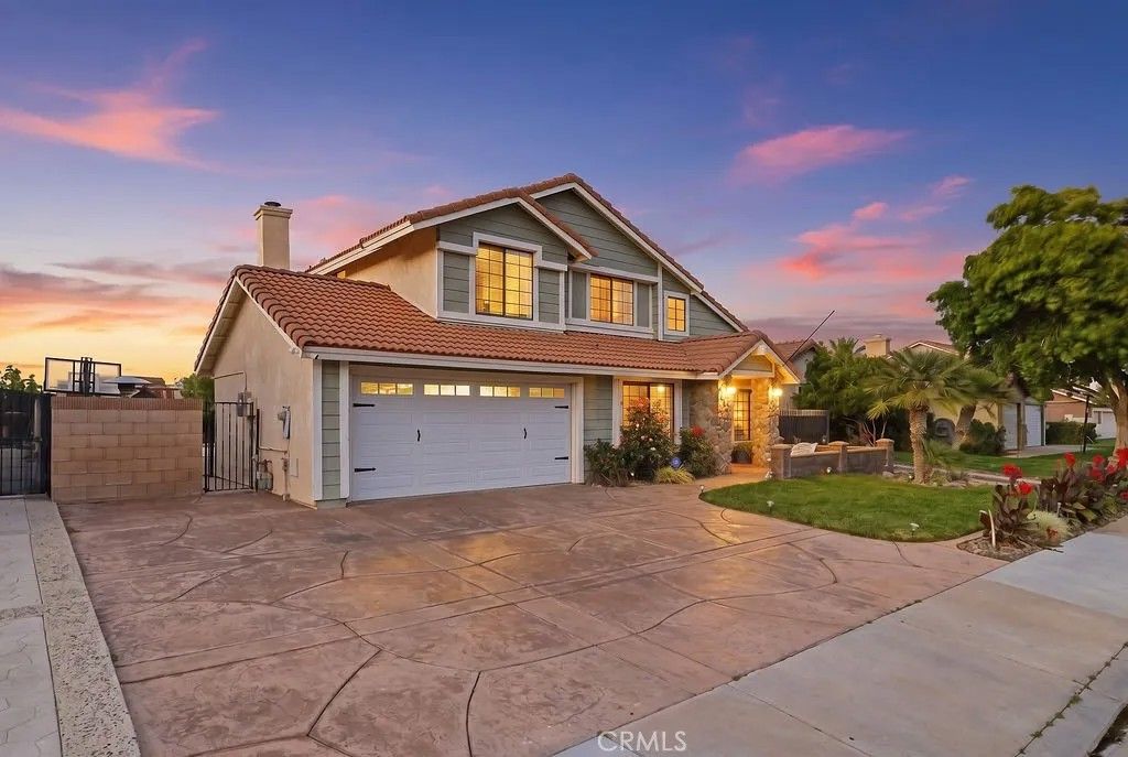 Photo of 4621 Brisa DR, Palmdale, CA 93551 (MLS # SR26103054)