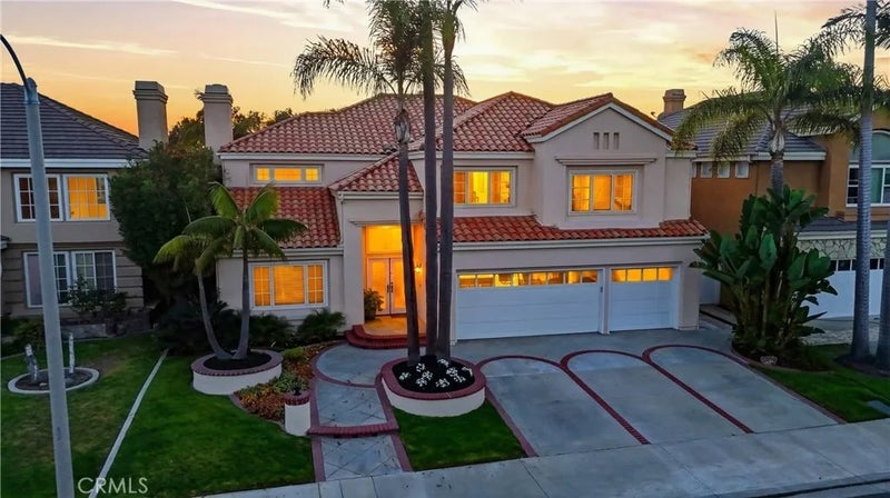 21171 Hillsdale Lane
