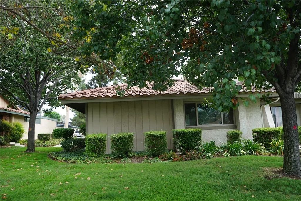 Photo of 9719 Fremont Avenue, Montclair, CA 91763 (MLS # TR25280369)