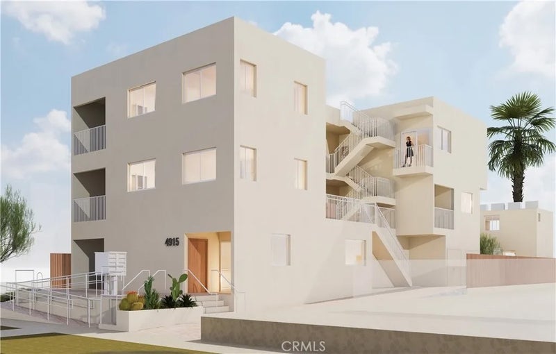 4915 Elmwood