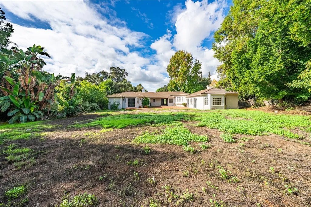 1210 Rodeo Road
