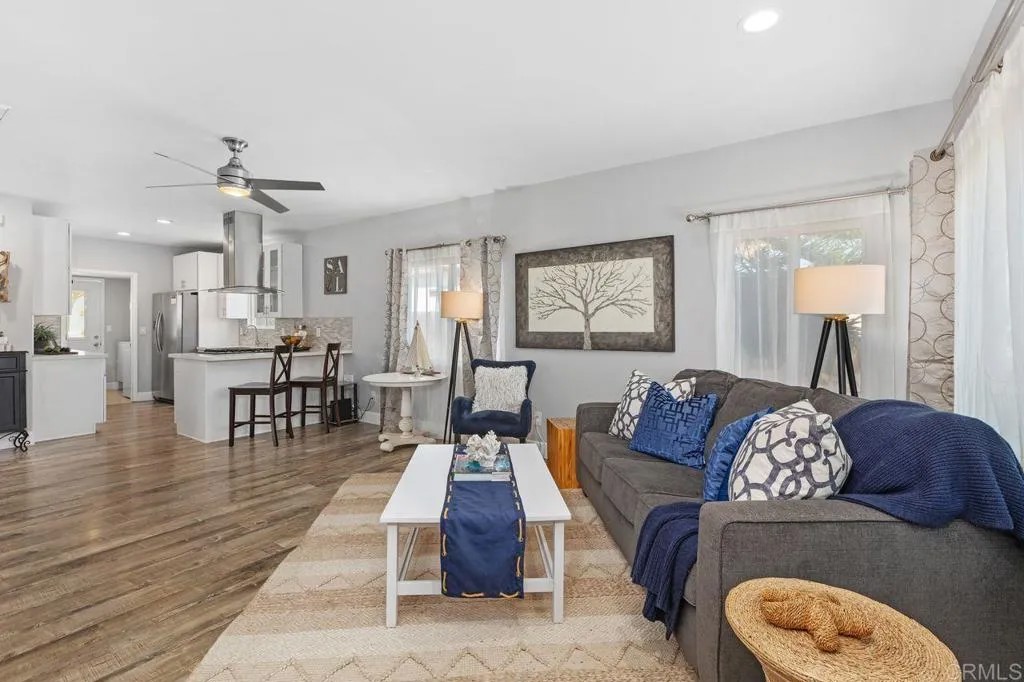 3578 CHAMOUNE Avenue