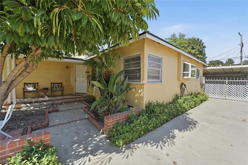 2840 Magnolia