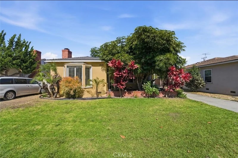 2840 Magnolia