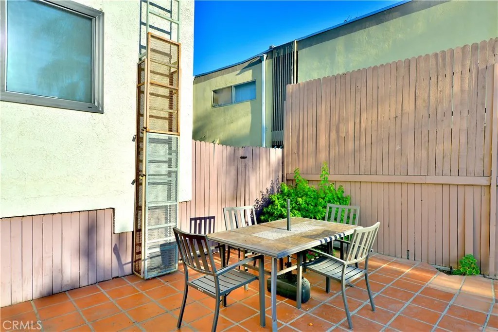 8221 Langdon Ave., #103