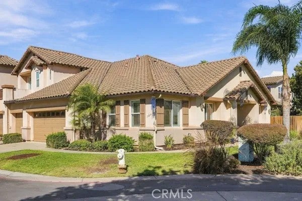 1729 Bilbao Drive