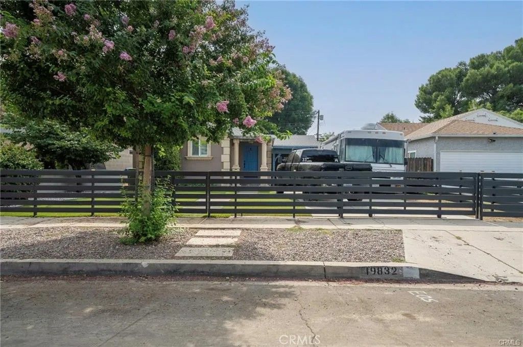 Photo of 19832 Welby, Winnetka, CA 91306 (MLS # SR25239955)