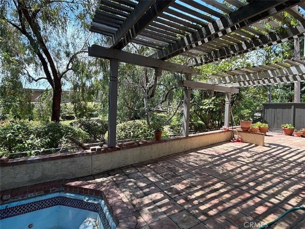 Photo of 17 Rainbow Falls, Irvine, CA 92603 (MLS # OC26095380)