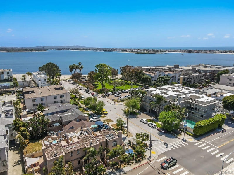 1311-15 Pacific Beach Dr